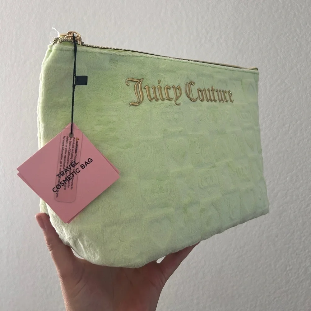 Juicy Couture Embossed Velour Cosmetic Bag,  Exclusive – Pistachio Green, NWT